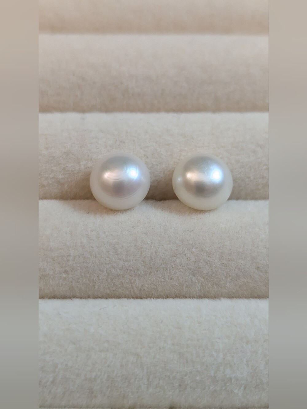 925 Sterling Silver Pearl Stud Earrings – Classic Bright White